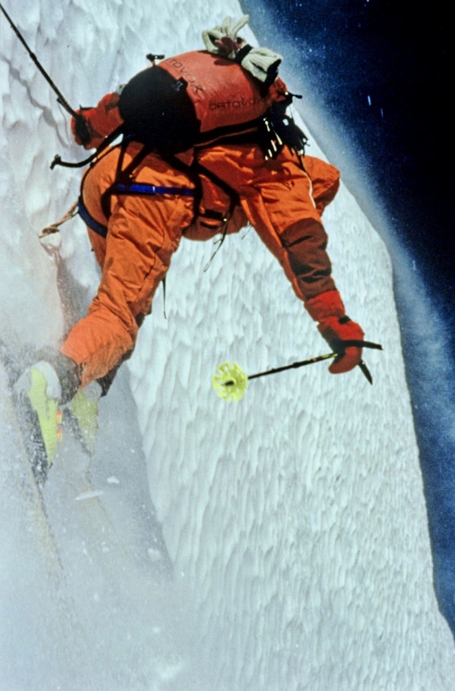 Hans Kammerlander skiing down Everest. 
