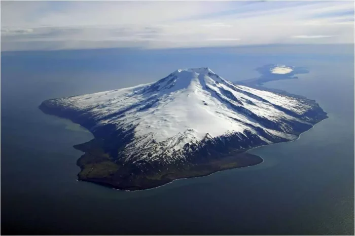Jan Mayen Island from above