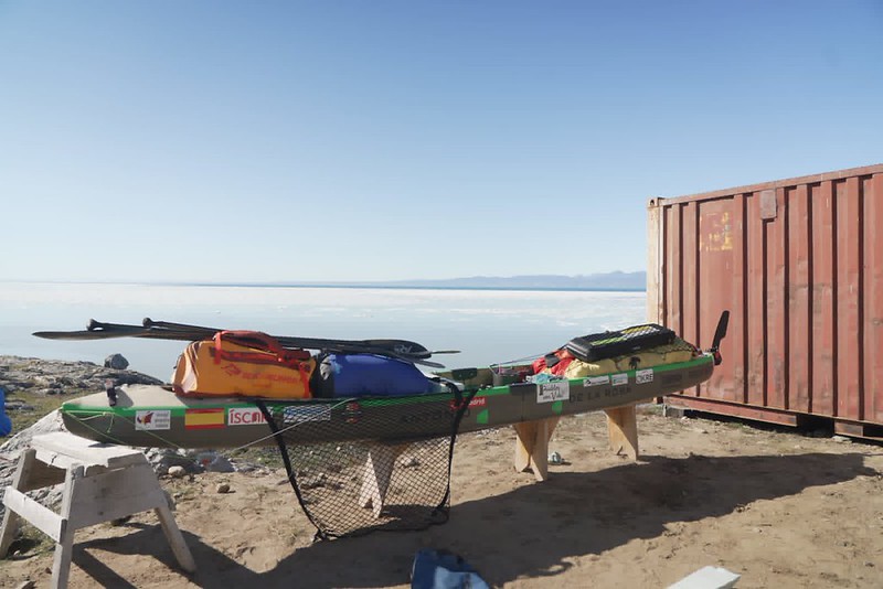 De la Rosa's paddle board. 