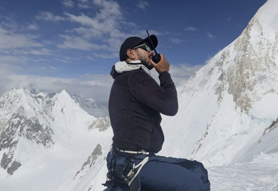 Sherpas Lead Second Summit Push on Gasherbrum II » Explorersweb