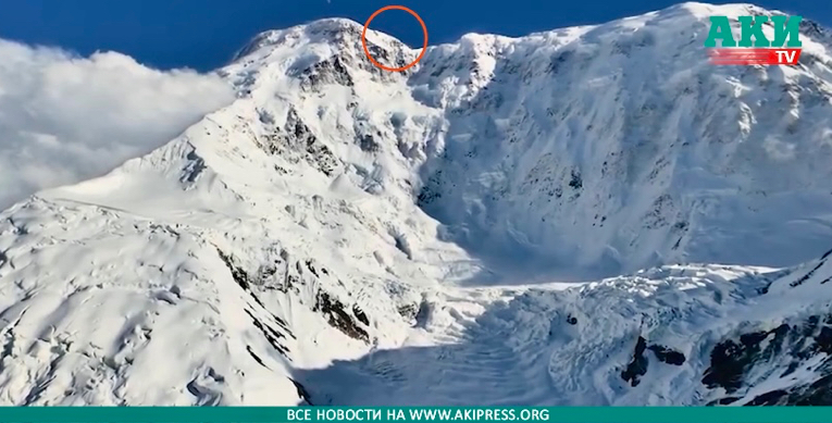 The red circle marks where Natalia Nagovitsyna became stranded on Pobeda.