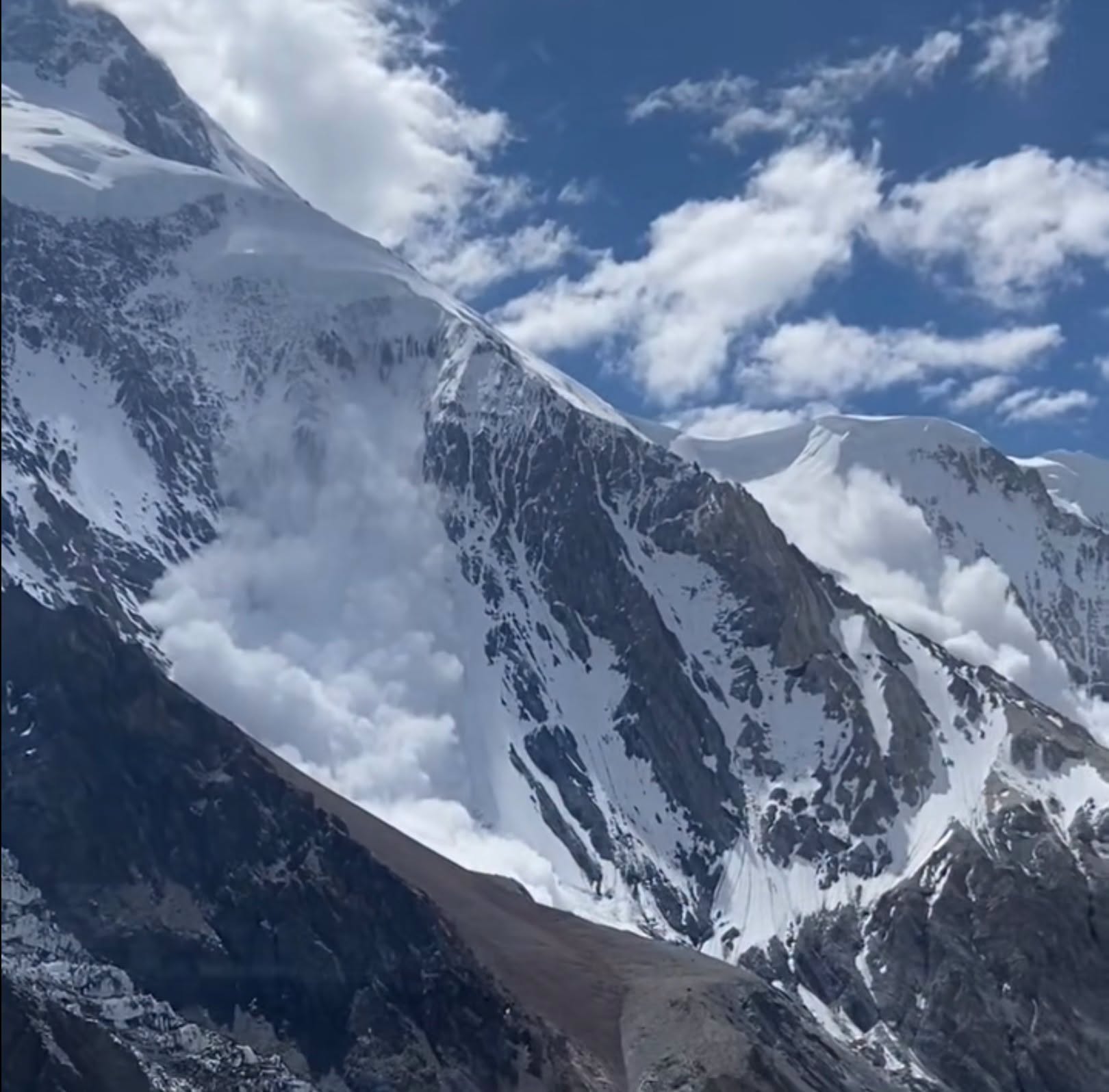 What Happened on Broad Peak: The Latest Details About the Tragedy » Explorersweb