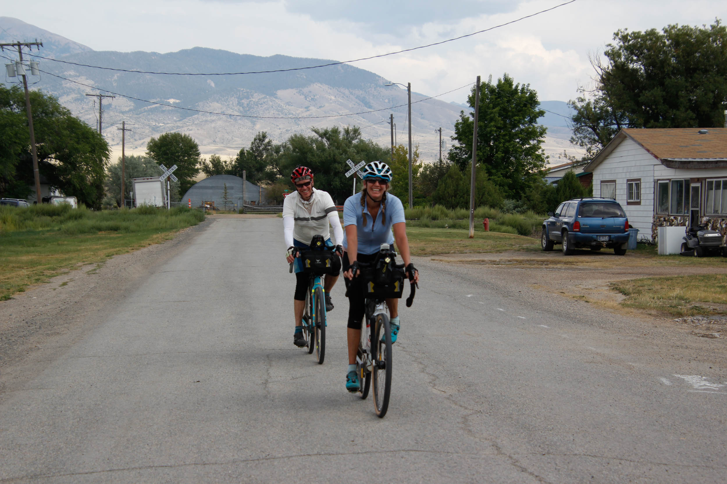 Couple Cycle America's New Golden Gravel Trail » Explorersweb