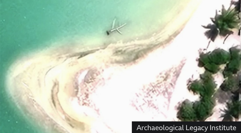 The Taraia Object on a satellite image. Located at Nikumaroro. 